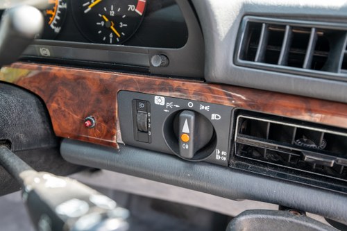 1986 Mercedes-Benz 500SEC C126 For Sale (picture 26 of 173)