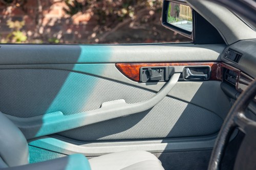 1986 Mercedes-Benz 500SEC C126 For Sale (picture 50 of 173)