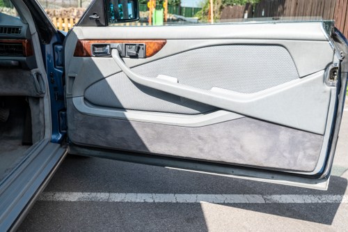 1986 Mercedes-Benz 500SEC C126 For Sale (picture 58 of 173)