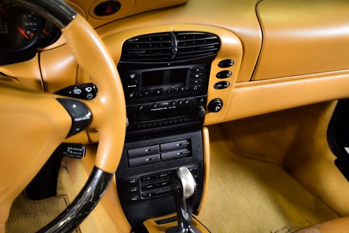 2000 Porsche 996 (911) Carrera 4 Cabriolet 3.4L Te koop (foto 43 van 89)