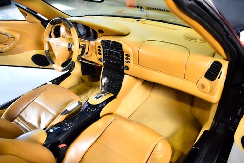 2000 Porsche 996 (911) Carrera 4 Cabriolet 3.4L Te koop (foto 49 van 89)