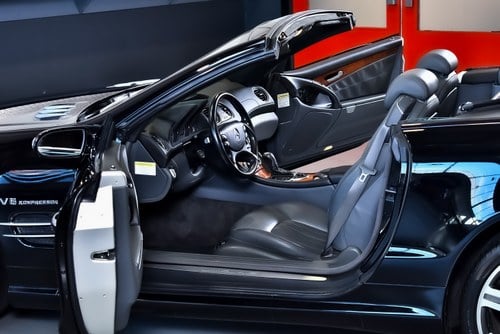 2006 Mercedes-Benz R230 SL55 AMG For Sale (picture 42 of 124)