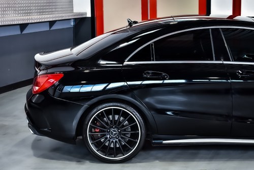 2014 Mercedes-Benz CLA45 AMG Sedan Te koop (foto 16 van 87)