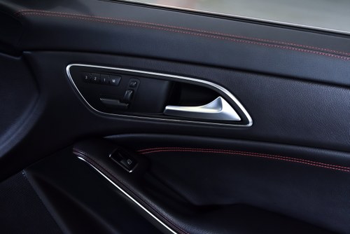 2014 Mercedes-Benz CLA45 AMG Sedan Te koop (foto 67 van 87)