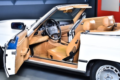1987 Mercedes-Benz R107 560SL For Sale (picture 46 of 142)