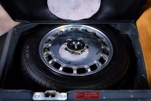 1987 Mercedes-Benz R107 560SL For Sale (picture 80 of 142)