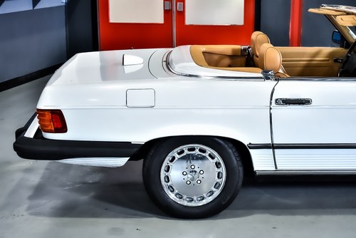 1987 Mercedes-Benz R107 560SL For Sale (picture 81 of 142)