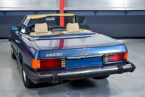 1982 Mercedes-Benz R107 380SL Convertible 3.8L V8 For Sale (picture 15 of 86)