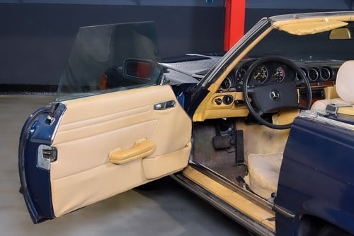 1982 Mercedes-Benz R107 380SL Convertible 3.8L V8 For Sale (picture 37 of 86)