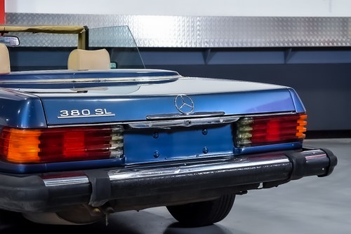 1982 Mercedes-Benz R107 380SL Convertible 3.8L V8 For Sale (picture 68 of 86)