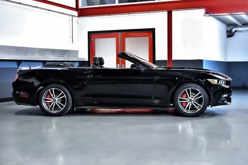 2016 Ford Mustang Ecoboost Convertible 2.3 à venda (imagem 8 de 86)