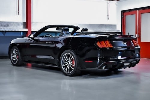 2016 Ford Mustang Ecoboost Convertible 2.3 à venda (imagem 15 de 86)