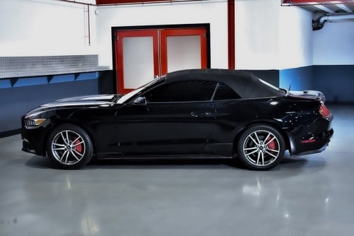 2016 Ford Mustang Ecoboost Convertible 2.3 à venda (imagem 24 de 86)