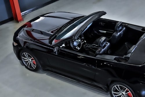 2016 Ford Mustang Ecoboost Convertible 2.3 à venda (imagem 77 de 86)