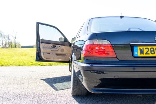 2000 BMW 750i E38 En venta (imagen 21 de 135)