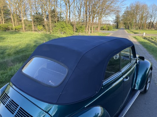 1976 Volkswagen Beetle Karmann Convertible En venta (imagen 102 de 154)