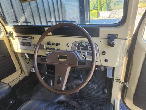 1976 Toyota Land Cruiser FJ40 till salu (bild 39 av 124)