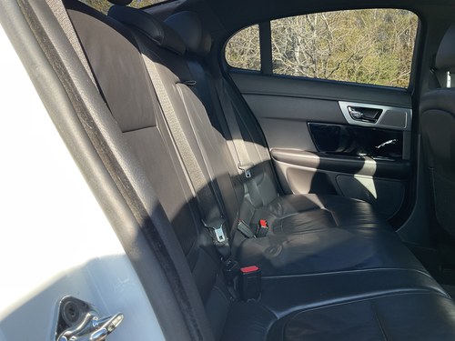 2013 Jaguar XF R-Sport TDV6 211 3L V6 X250 zum Verkauf (Bild 34 von 82)