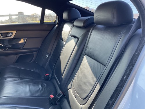 2013 Jaguar XF R-Sport TDV6 211 3L V6 X250 zum Verkauf (Bild 40 von 82)
