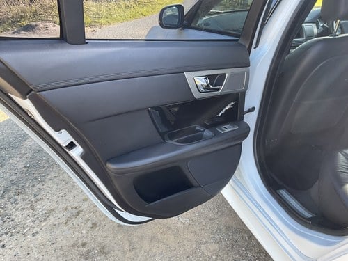 2013 Jaguar XF R-Sport TDV6 211 3L V6 X250 zum Verkauf (Bild 42 von 82)