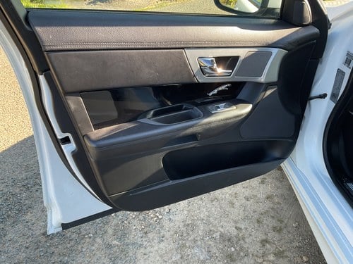 2013 Jaguar XF R-Sport TDV6 211 3L V6 X250 zum Verkauf (Bild 47 von 82)