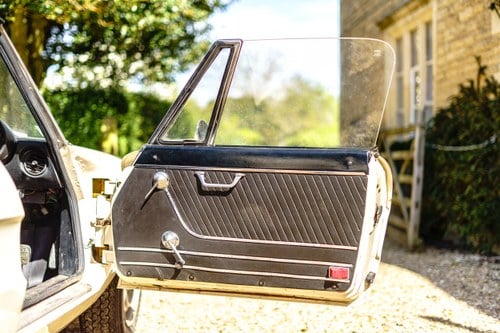 1973 Alfa Romeo Spider 2000 RHD Series 2 For Sale (picture 18 of 168)