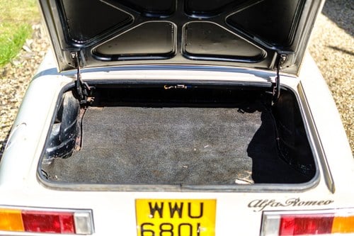 1973 Alfa Romeo Spider 2000 RHD Series 2 For Sale (picture 57 of 168)