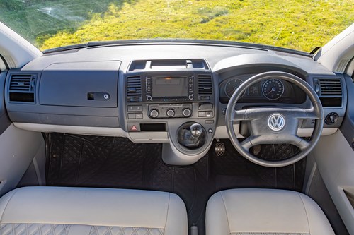2015 Volkswagen T30 Transporter Camper Van For Sale (picture 4 of 146)