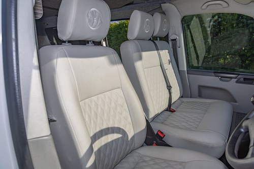 2015 Volkswagen T30 Transporter Camper Van For Sale (picture 5 of 146)
