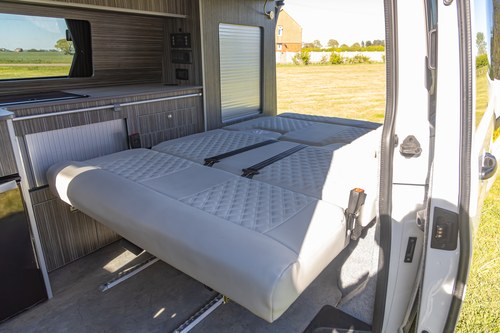 2015 Volkswagen T30 Transporter Camper Van For Sale (picture 8 of 146)