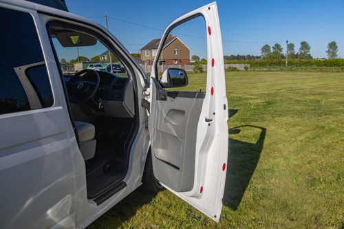 2015 Volkswagen T30 Transporter Camper Van For Sale (picture 111 of 146)