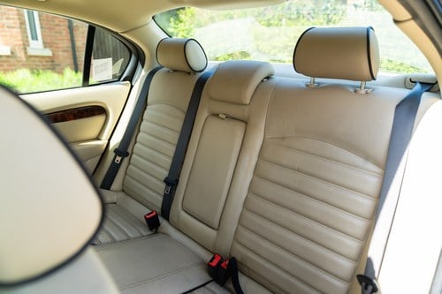 2009 Jaguar X-Type Sovereign 2.2L TDI Manual For Sale (picture 35 of 97)