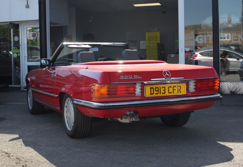 1986 Mercedes-Benz 300SL R107 For Sale (picture 10 of 175)