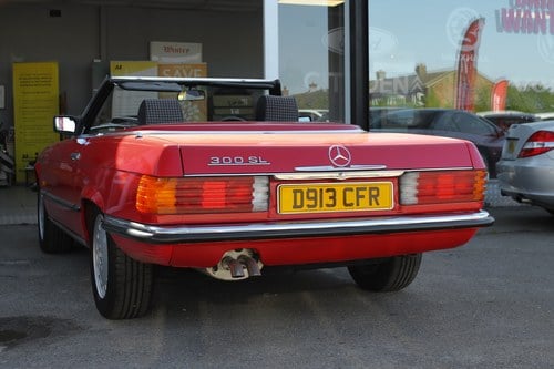 1986 Mercedes-Benz 300SL R107 For Sale (picture 16 of 175)