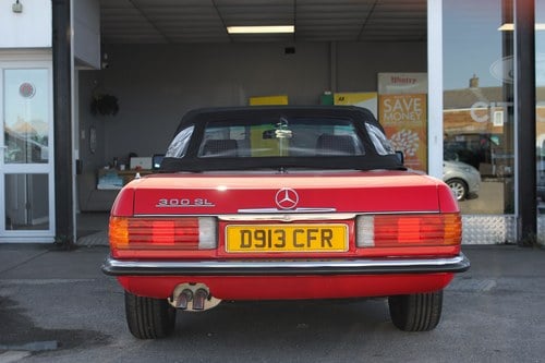 1986 Mercedes-Benz 300SL R107 For Sale (picture 18 of 175)