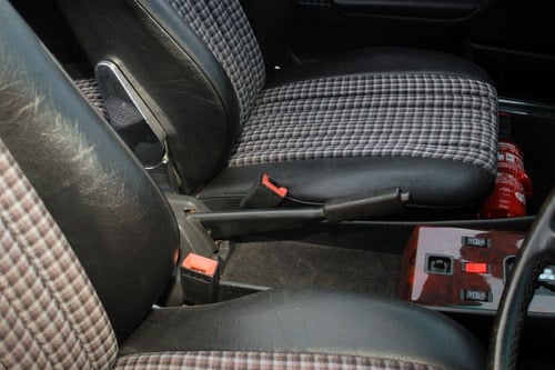1986 Mercedes-Benz 300SL R107 For Sale (picture 45 of 175)