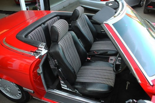1986 Mercedes-Benz 300SL R107 For Sale (picture 58 of 175)