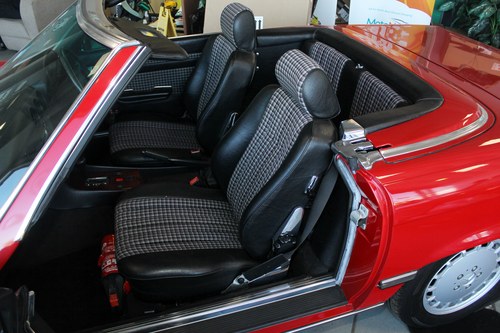 1986 Mercedes-Benz 300SL R107 For Sale (picture 62 of 175)