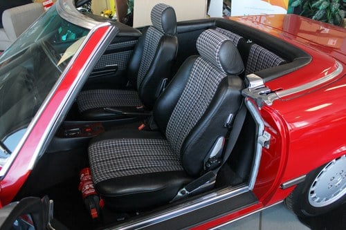 1986 Mercedes-Benz 300SL R107 For Sale (picture 63 of 175)