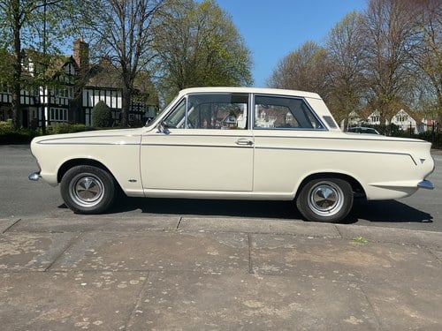 1967 Ford Cortina Mk1 till salu (bild 4 av 119)