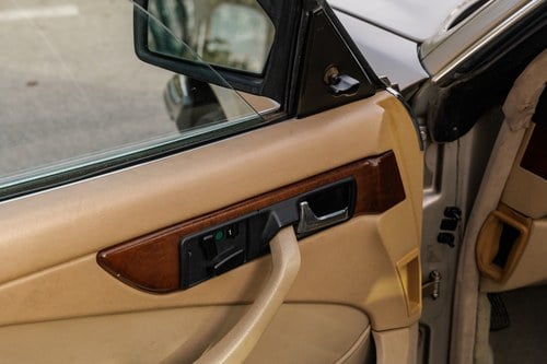 1990 Mercedes-Benz C126 560SEC For Sale (picture 15 of 177)