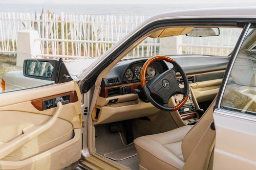 1990 Mercedes-Benz C126 560SEC For Sale (picture 16 of 177)