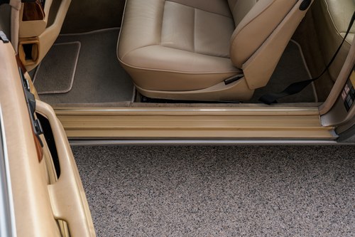 1990 Mercedes-Benz C126 560SEC For Sale (picture 19 of 177)