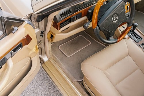 1990 Mercedes-Benz C126 560SEC For Sale (picture 23 of 177)