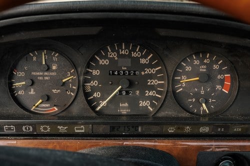 1990 Mercedes-Benz C126 560SEC For Sale (picture 24 of 177)