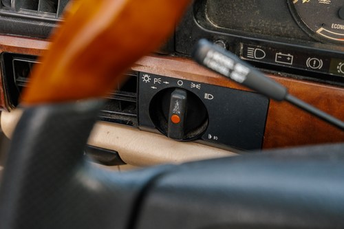 1990 Mercedes-Benz C126 560SEC For Sale (picture 25 of 177)