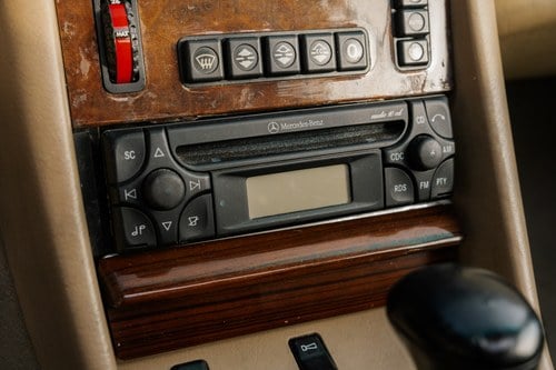 1990 Mercedes-Benz C126 560SEC For Sale (picture 30 of 177)