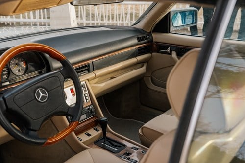 1990 Mercedes-Benz C126 560SEC For Sale (picture 32 of 177)