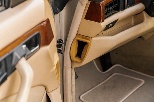 1990 Mercedes-Benz C126 560SEC For Sale (picture 39 of 177)