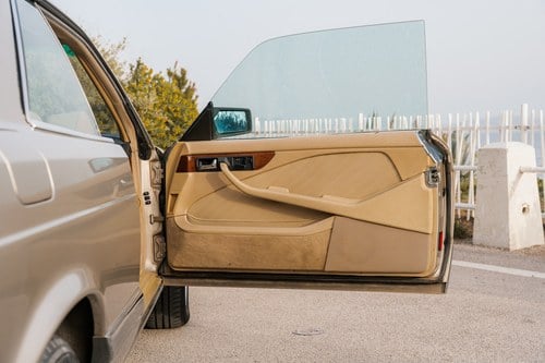 1990 Mercedes-Benz C126 560SEC For Sale (picture 41 of 177)